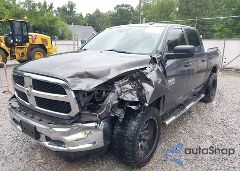 2018 Ram 1500 St z USA, uszkodzony, nr VIN 3C6RR7KTXJG186342